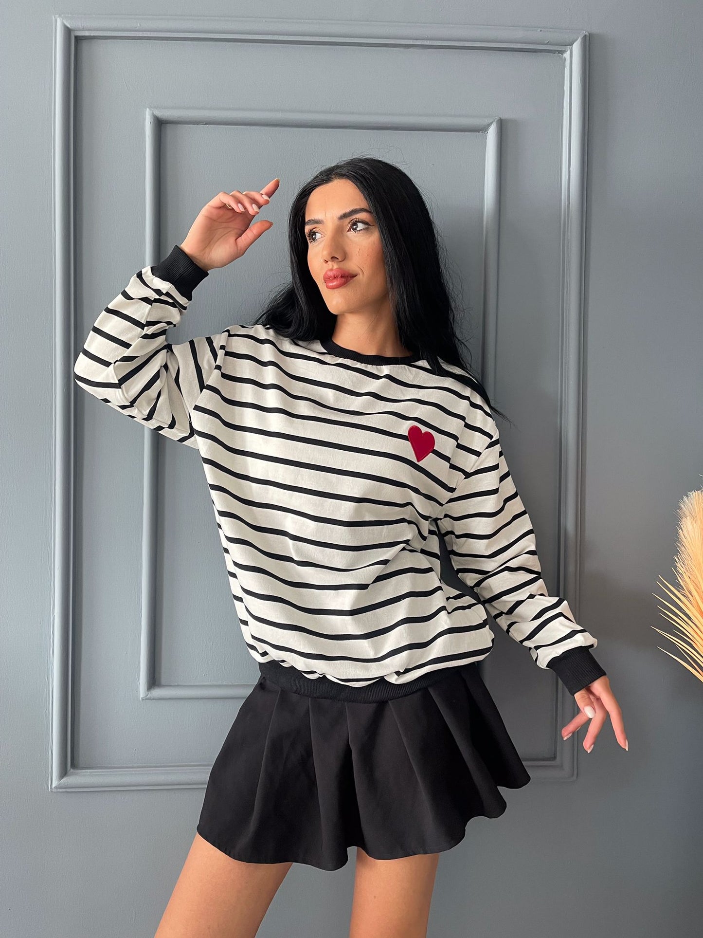 Pull rayé ample avec coeur