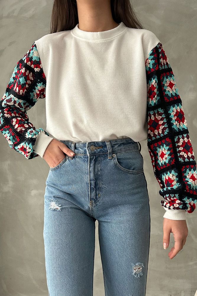 Pull blanc manches imprimées