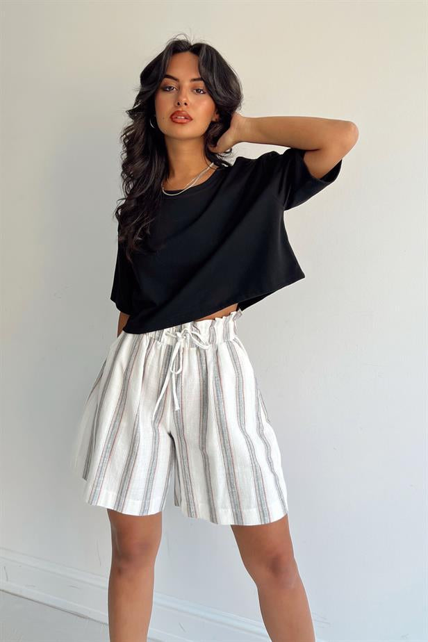 Tee-shirt noir court