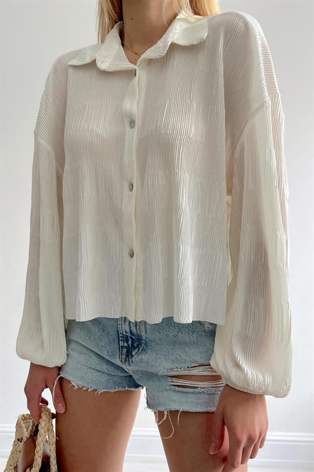 Chemise blanche relief