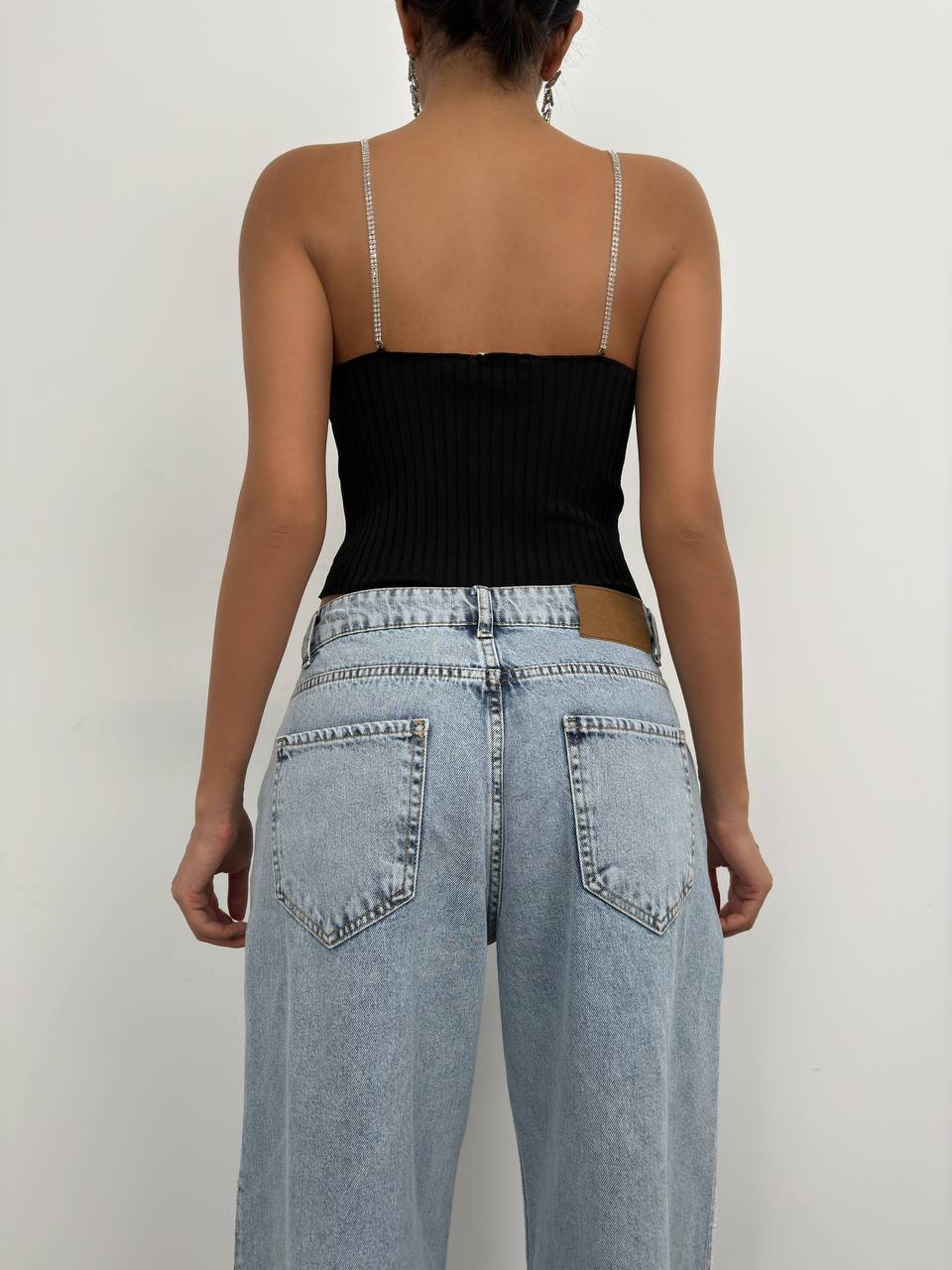 437 - Crop top noir + strass