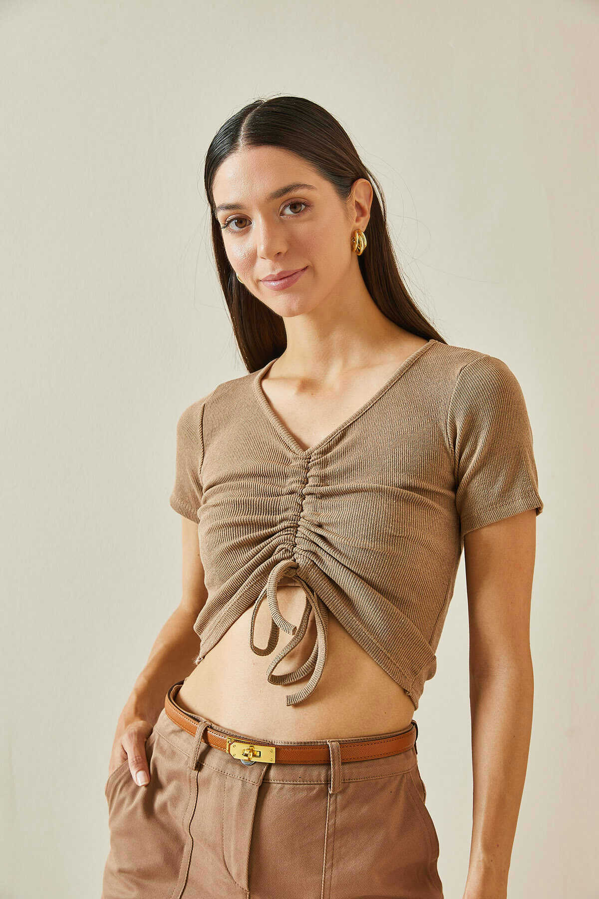 423 - Tee shirt court beige lacets