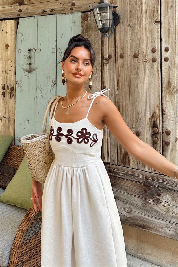 Robe longue brodée