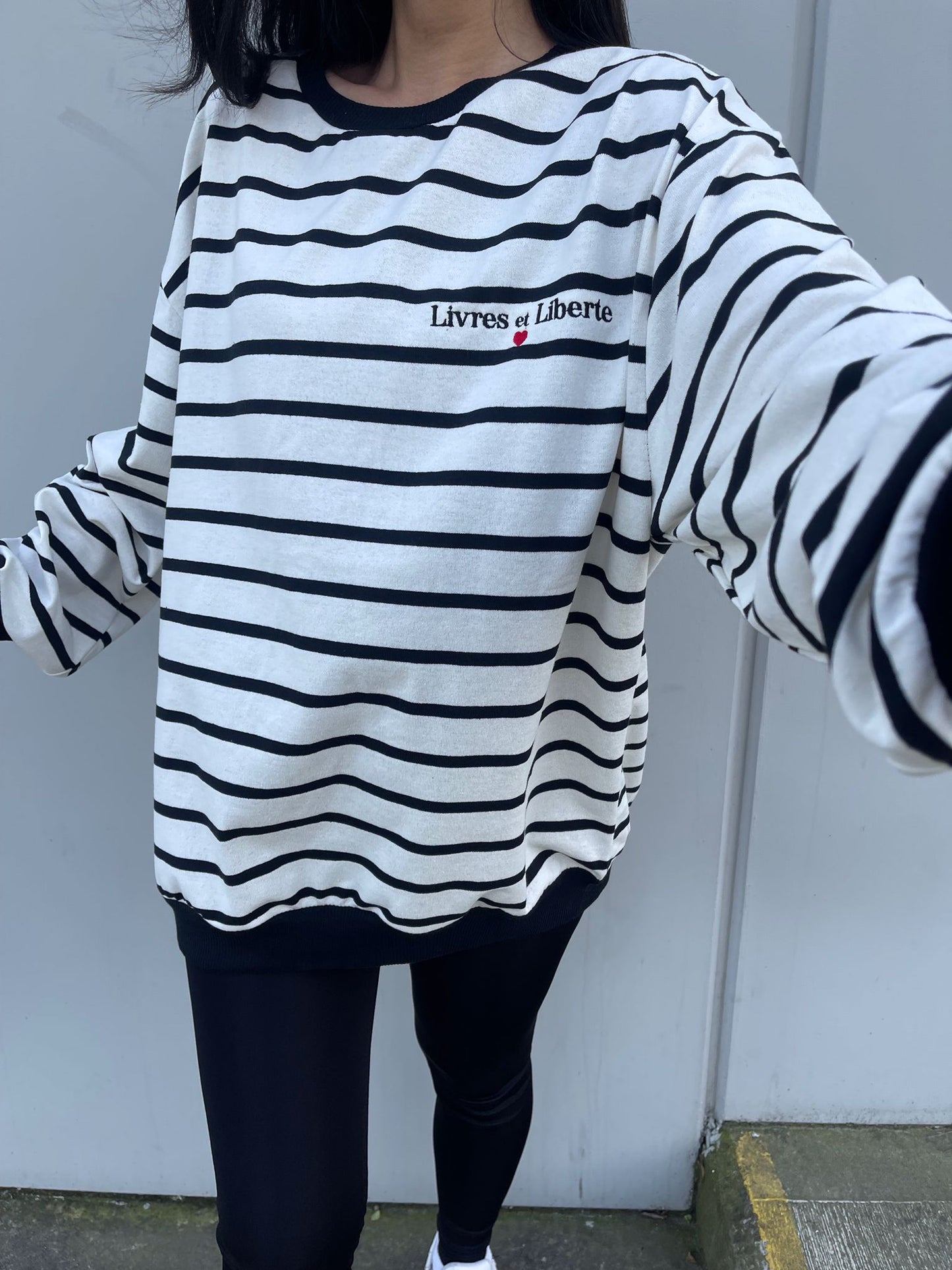 Sweat rayé brodé