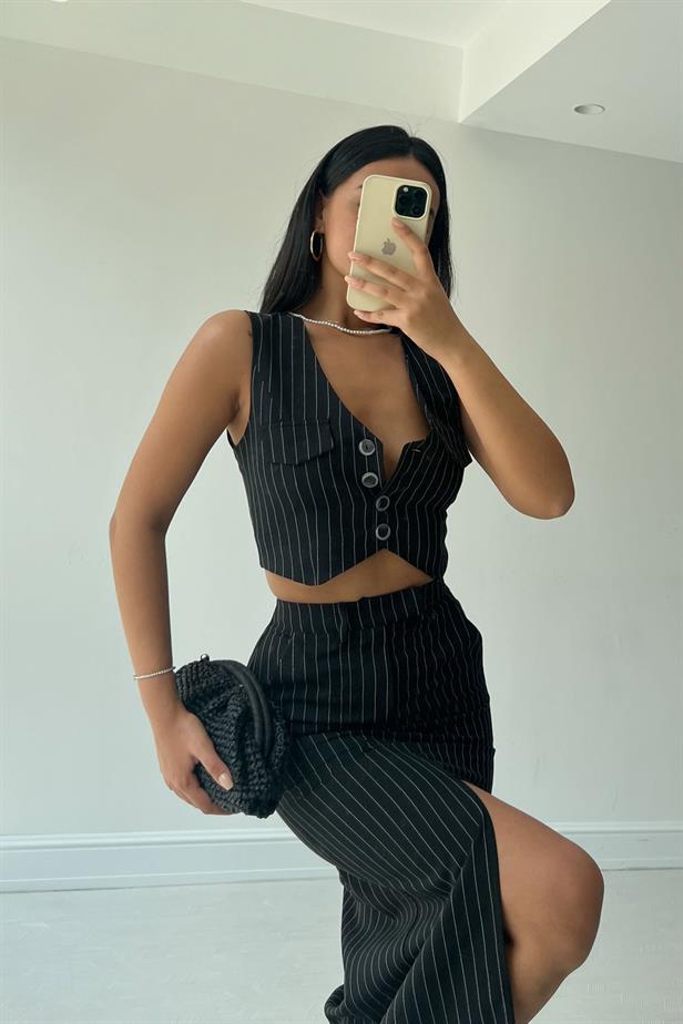 Jupe noire rayée