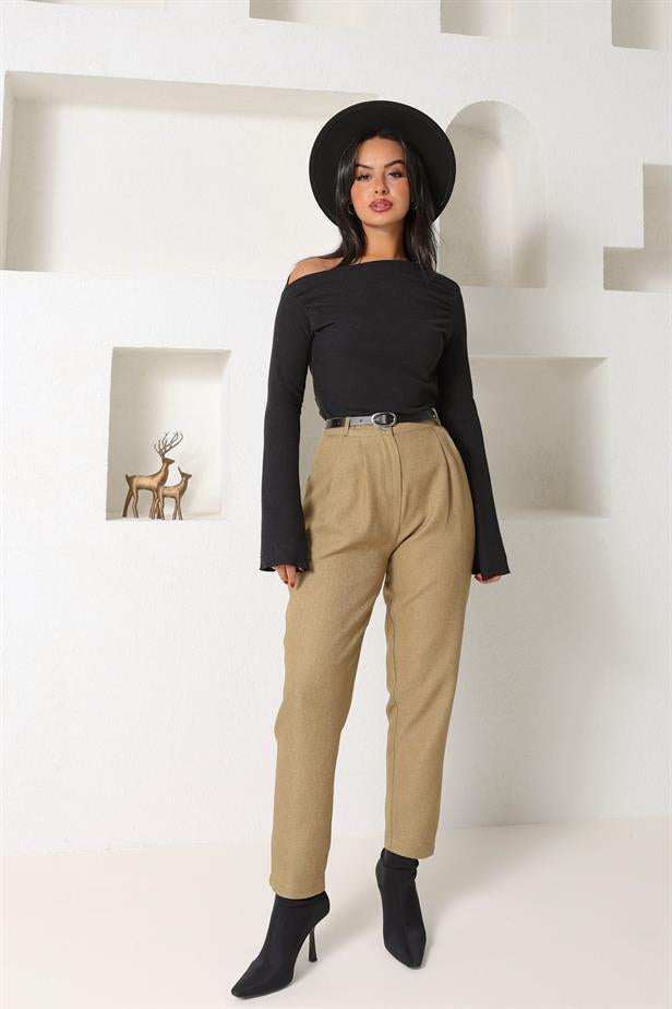 Pantalon carotte kaki + ceinture