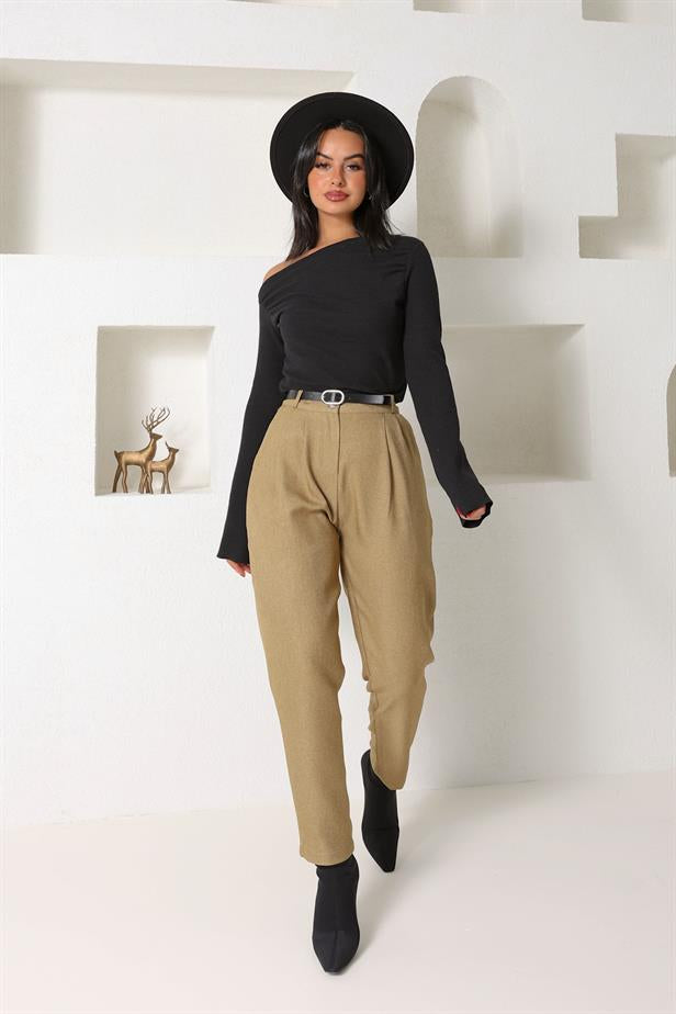 Pantalon carotte kaki + ceinture