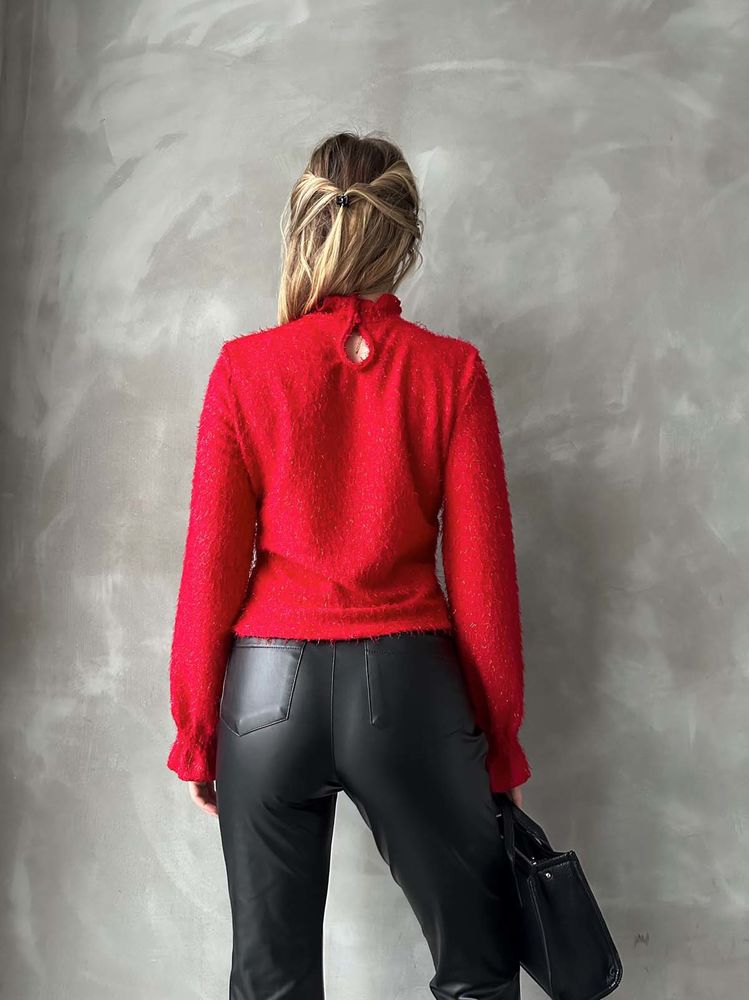 Blouse rouge poils