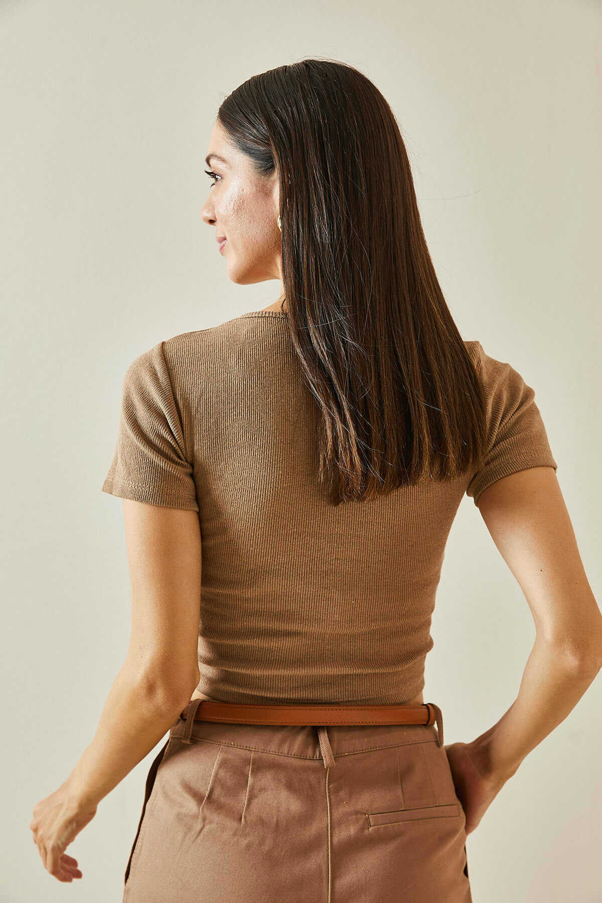 423 - Tee shirt court beige lacets