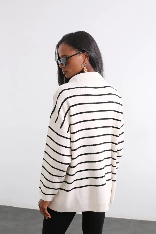 620 - Pull rayé noir et blanc