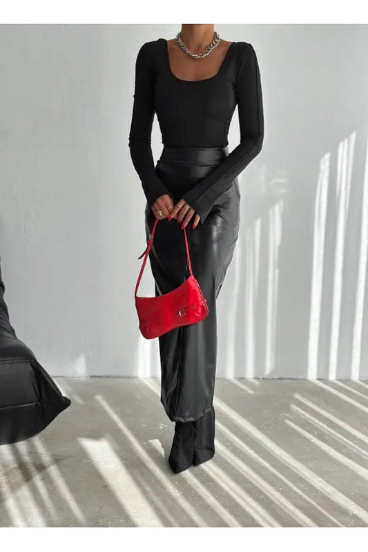 628 - Jupe mi-longue noire