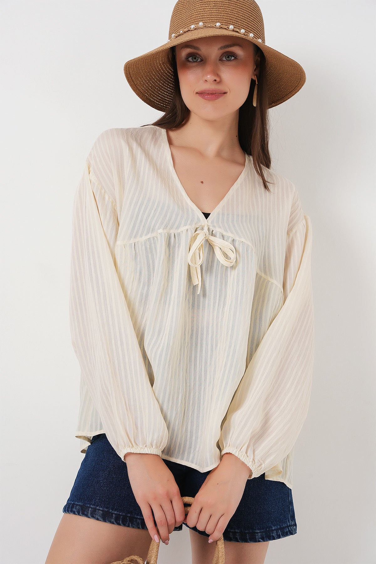 489 - Blouse col V écrue