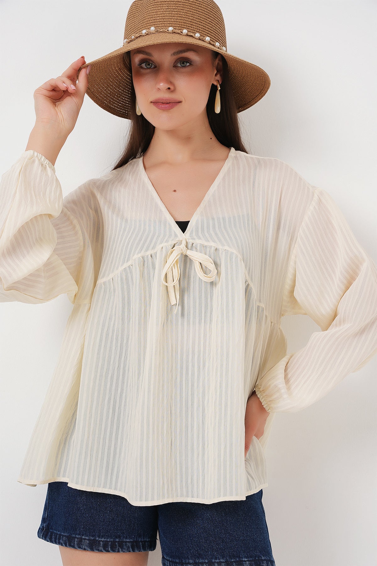 489 - Blouse col V écrue