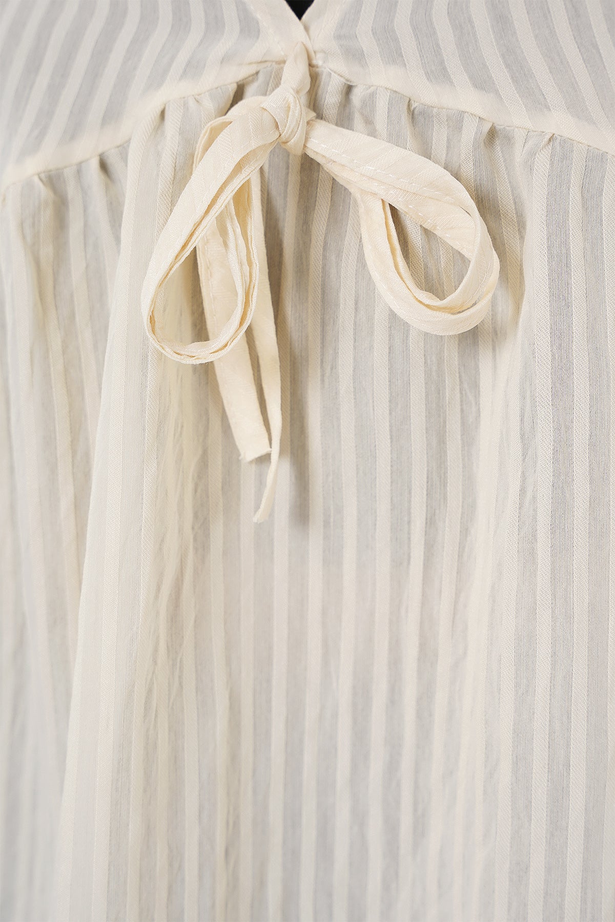 489 - Blouse col V écrue