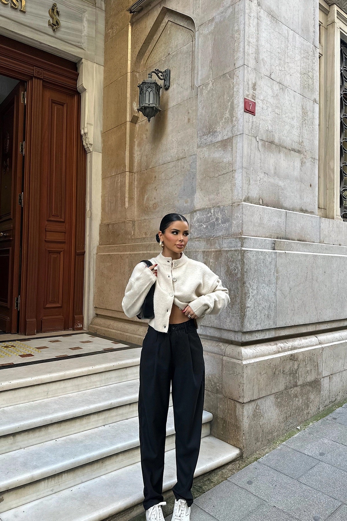 467 - Pantalon noir cintré