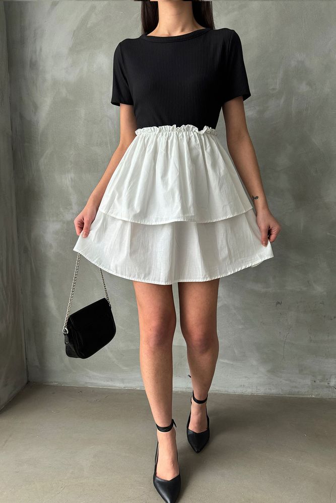 Robe blanche et noire