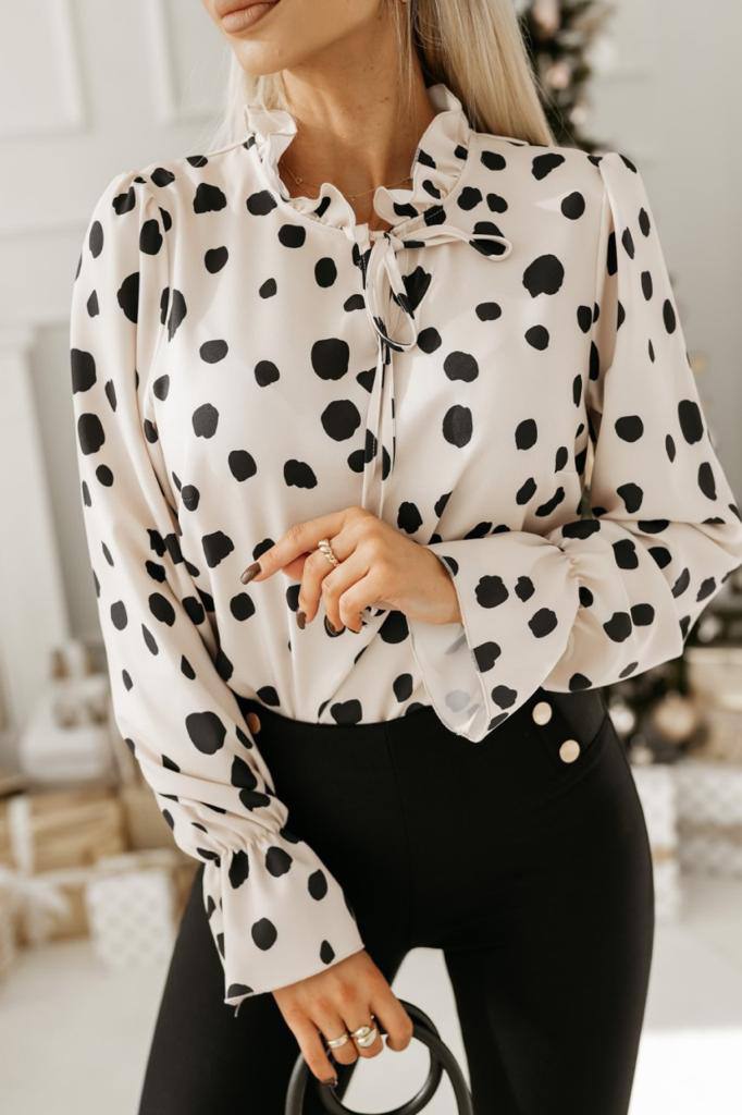 Blouse crème à pois