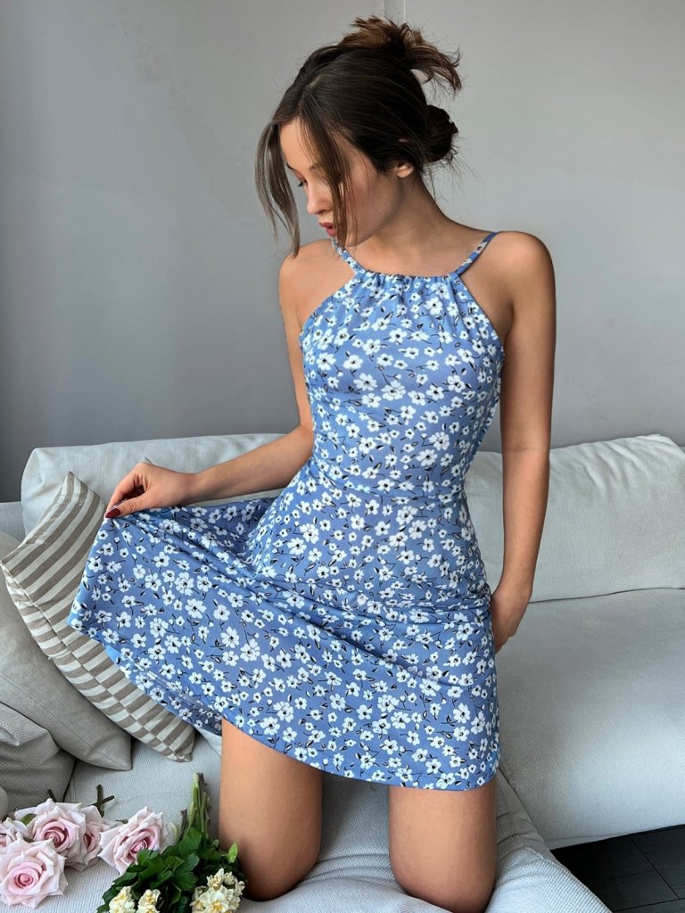 Robe bleu fleurie