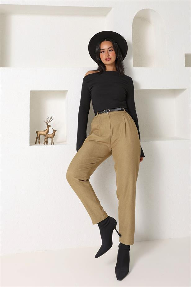 Pantalon carotte kaki + ceinture