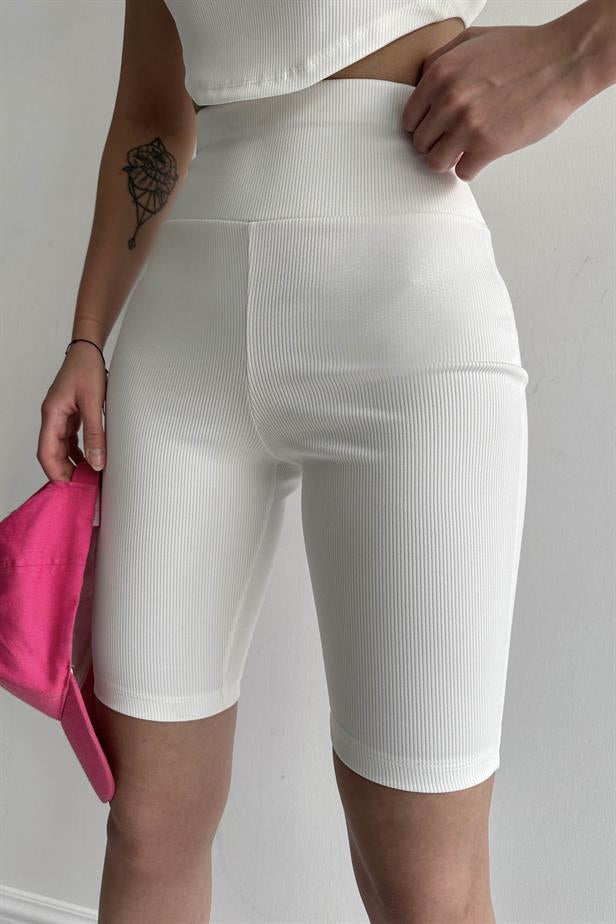 Short cycliste blanc