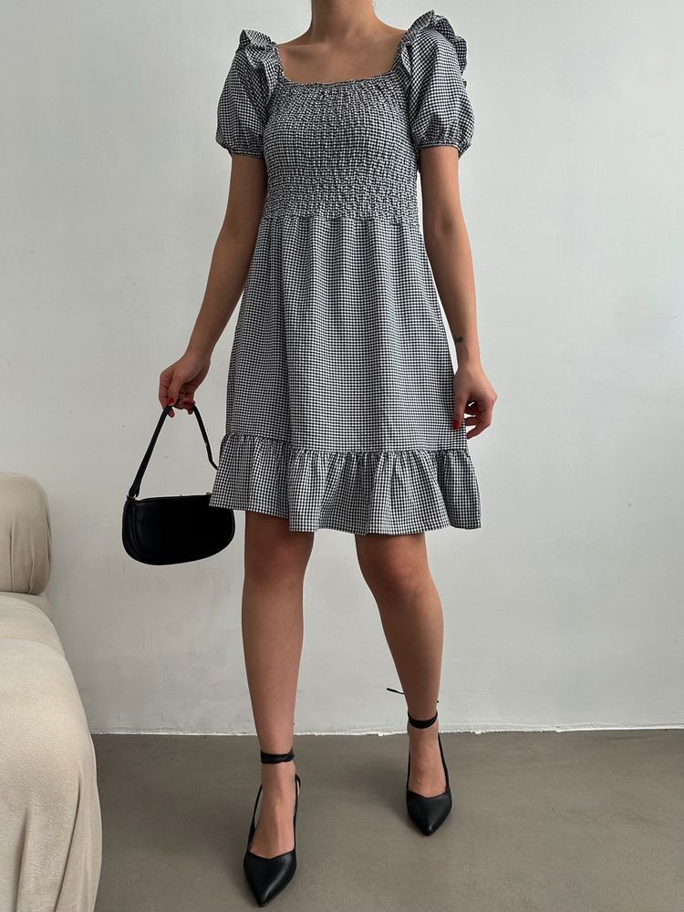 Robe à carreaux noire