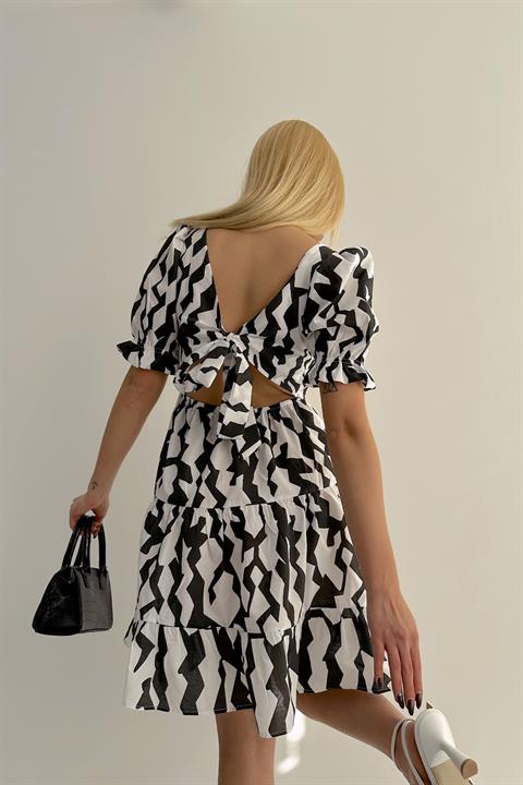 Robe patineuse noire et blanche