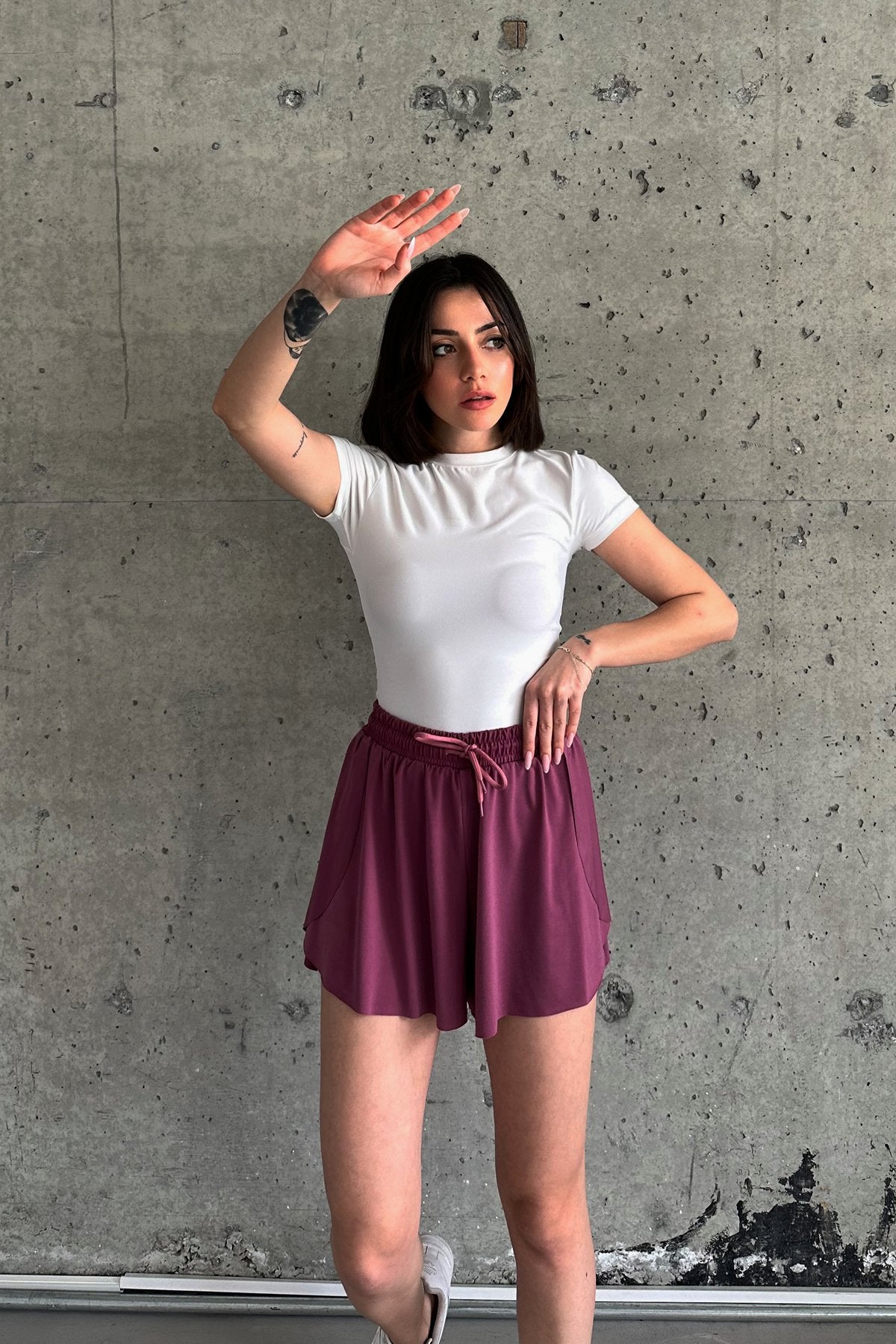 595 - Short ample mauve