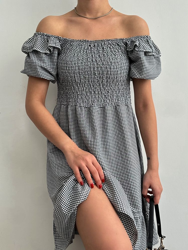 Robe à carreaux noire