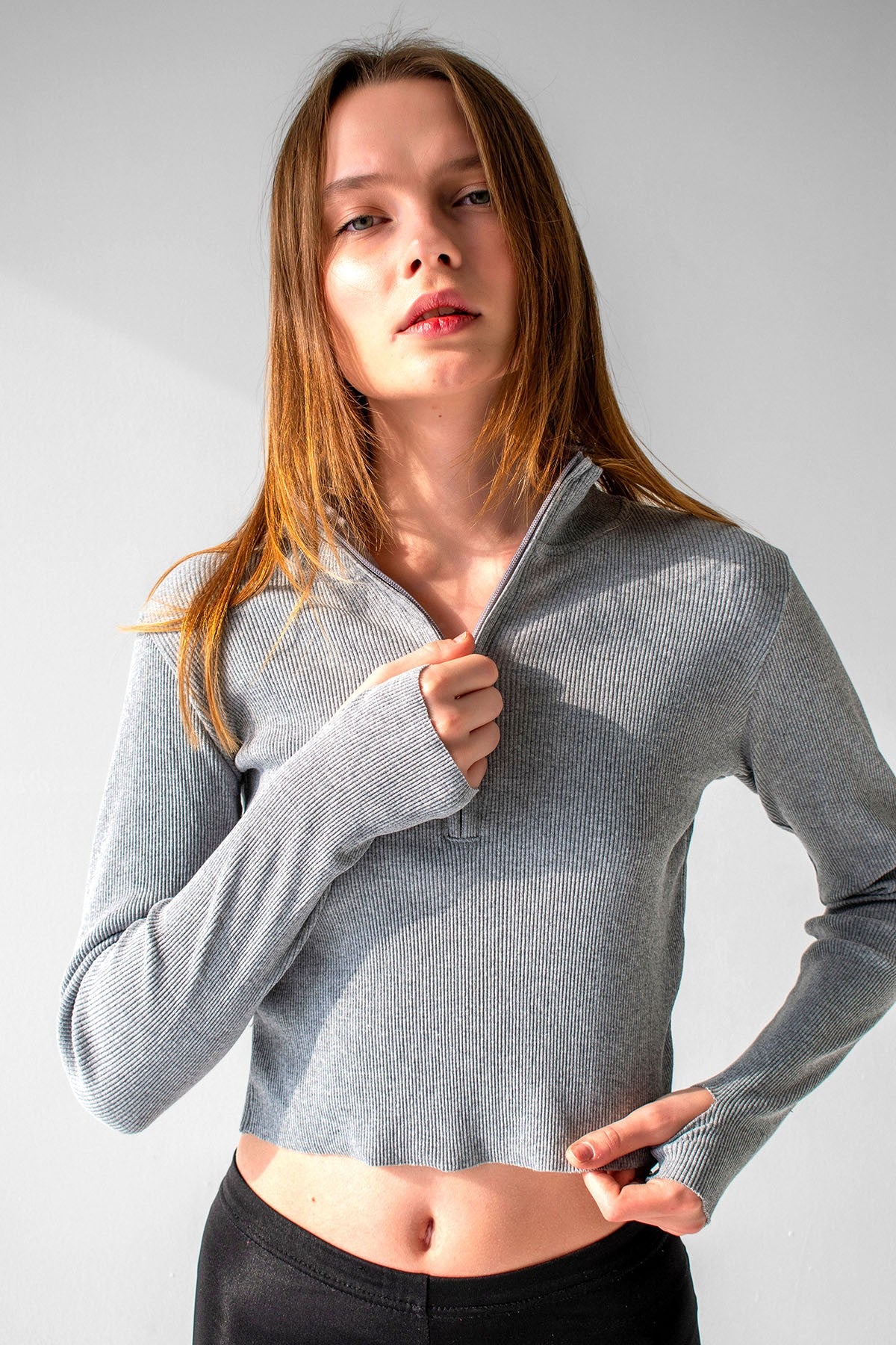 594 - Pull crop top gris