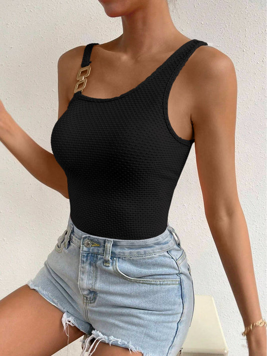 Top noir asymétrique