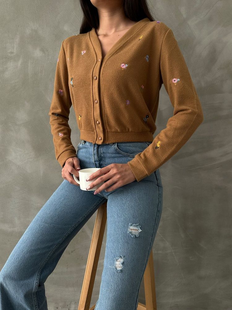 Cardigan marron brodé