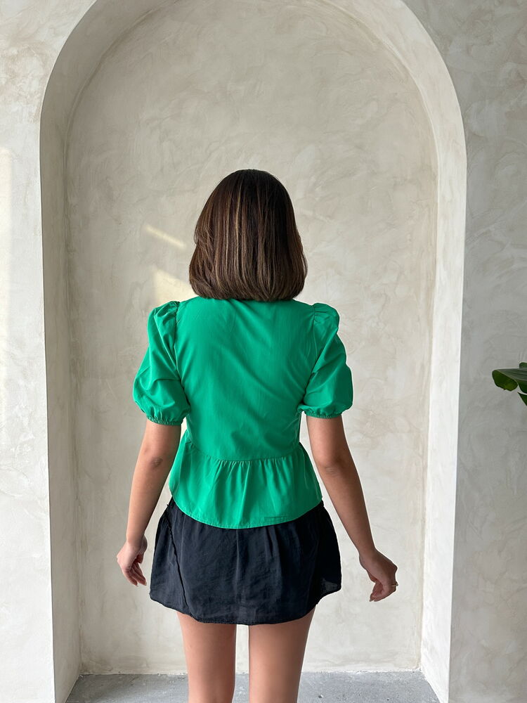 600 - Blouse à noeuds verte