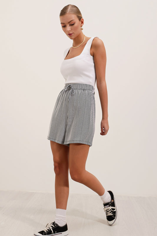 533 - Short rayures noir blanc