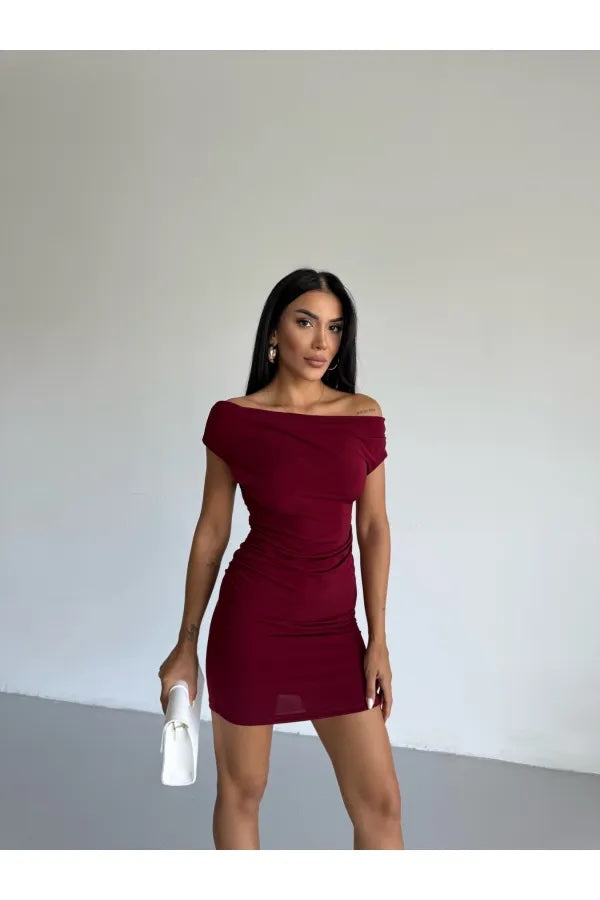 635 - Robe courte bordeaux