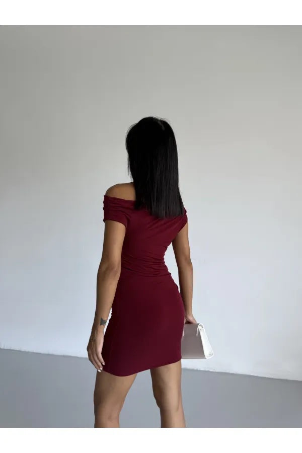 635 - Robe courte bordeaux