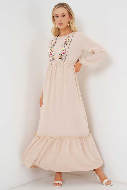 501 - Robe longue brodée beige
