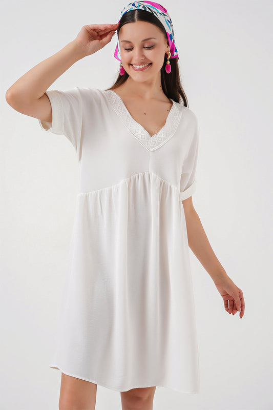 505 - Robe col V blanche