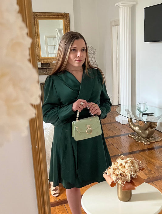 Petit sac brodé avec perles